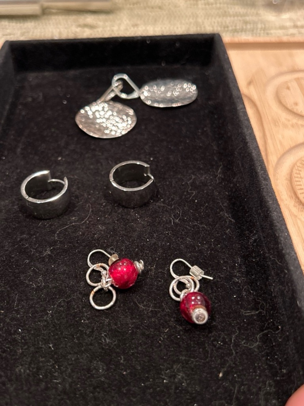 Red Glass Bead Dangle Earrings - Women Jewelry (3items)